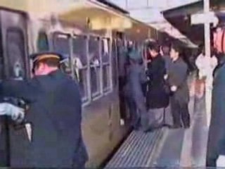 pousseur de gens (train o japon)