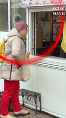 Cette femme dans le besoin reçoit un soutien précieux après avoir rendu service à une cliente