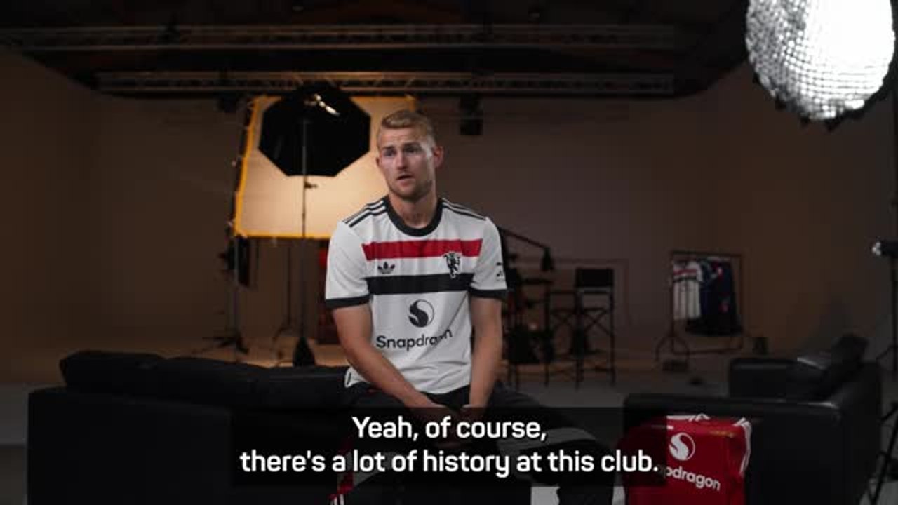 De Ligt wants to build on Ronaldo's success at 'historic' United