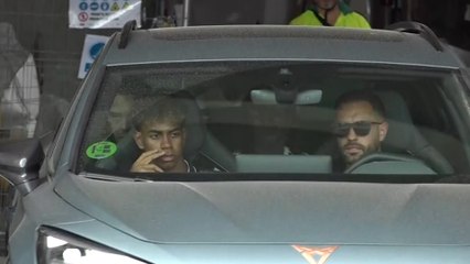 Lamine Yamal acude al hospital para visitar a su padre tras ser apuñalado este miércoles