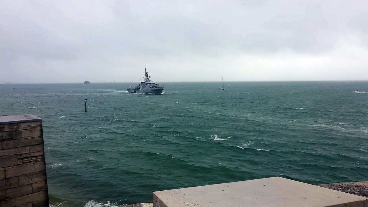 Royal Navy warship HMS Medway returns home to Portsmouth after spending years away