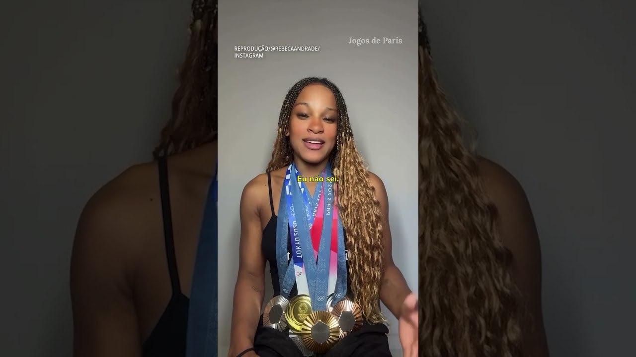 Exibindo todas as medalhas, Rebeca Andrade posta vídeo cantando e enaltecendo o Brasil