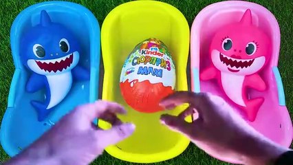 Magic Bathtubs with Rainbow Kinetic Sand M&M's (1)