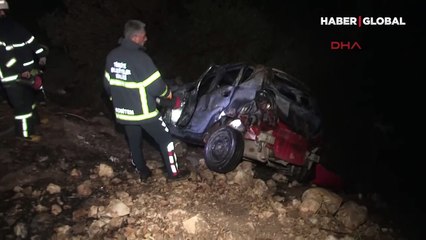 Tokat'ta can pazarı! Yolcu otobüsü ile otomobil çarpıştı 