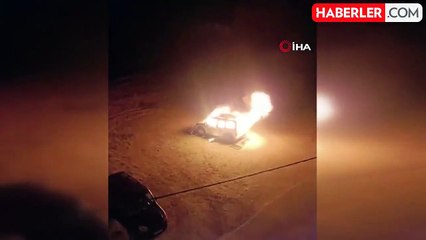 Park halindeki araç alev topuna döndü