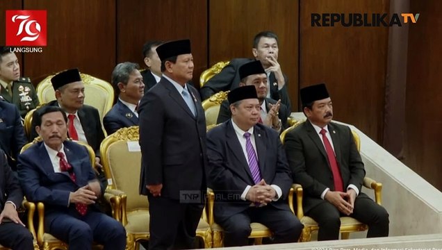 Jokowi Berikan Tongkat Estafet Kepemimpinan ke Prabowo Subianto