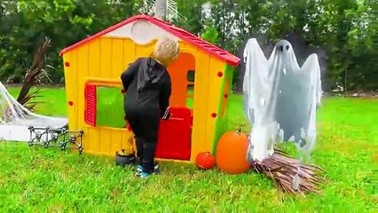 Chris plays Halloween Trick or Treat with friends