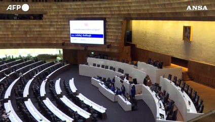 Thailandia, il parlamento elegge come premier la figlia del tycoon Thaksin