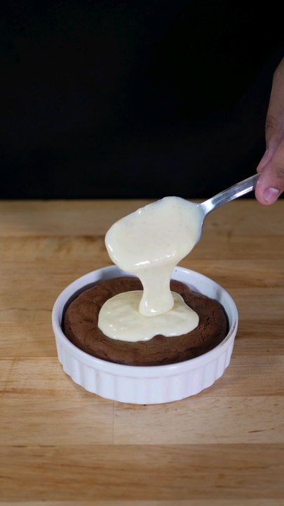 Brownie aux noix de pécan et crème anglaise ! 