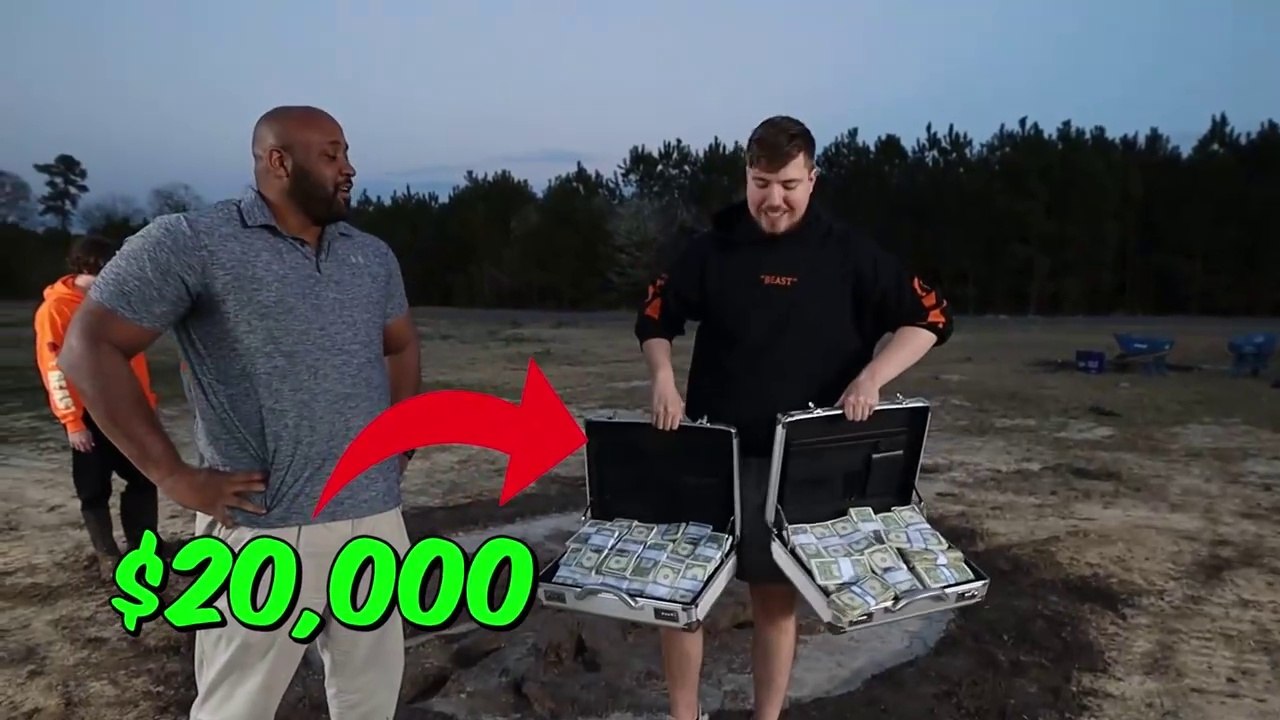 Would You Sit In Snakes For $10,000？