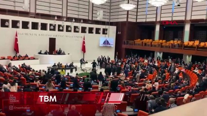 Descargar video: TBMM'deki Can Atalay oturumunda çıkan kavganın görüntüleri