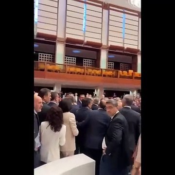 AKP'li Meclis İdare Amiri Alpay Özalan, Şık'ın ardından Meclis Başkanvekili Gülistan Koçyiğit'e yumruk attı