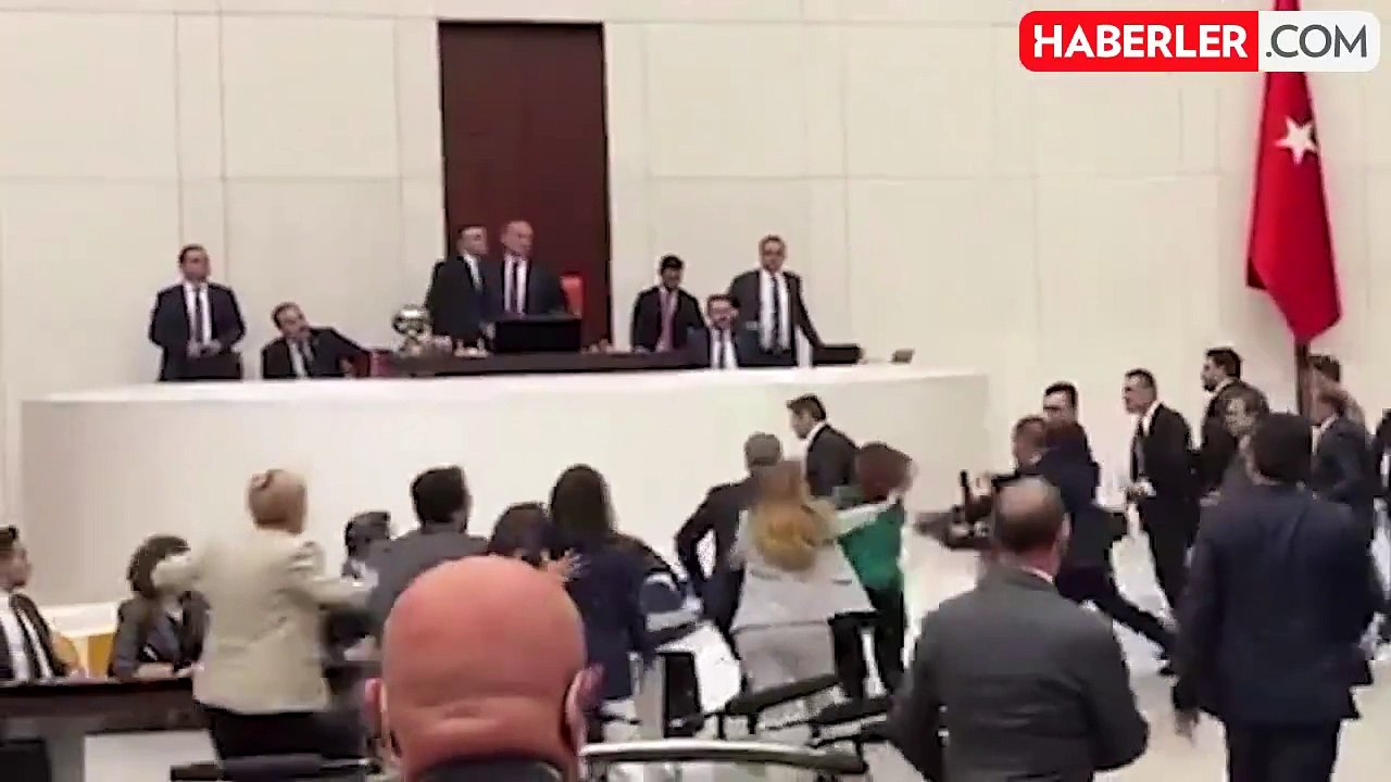 Alpay Özalan ile Ahmet Şık olayı nedir? Meclis'te Alpay Özalan ve Ahmet Şık kavgası nedir?