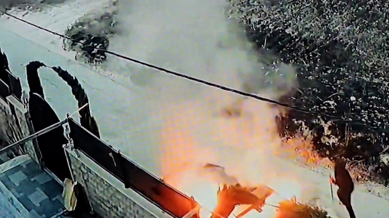 Cisjordanie : les images de vidéosurveillance de l'attaque d'un village par des colons juifs