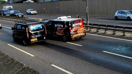Severe accident involving cars, vans & a car carrier proves that driving in London is no easy feat!