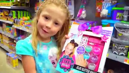 Nastya learns to use children's cosmetics