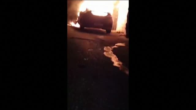 Colonos extremistas perpetran un ataque contra una aldea en Cisjordania