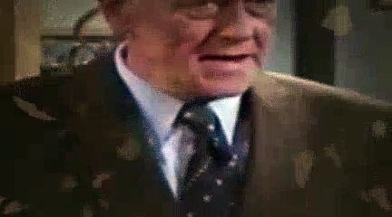 Frasier S9E8: Celebrate the 200th Episode with Laughs & Surprises 🎉