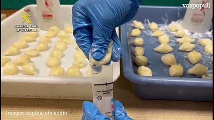 Un pasajero detenido en el Aeropuerto de Barcelona por transportar cocaína en botes de champú