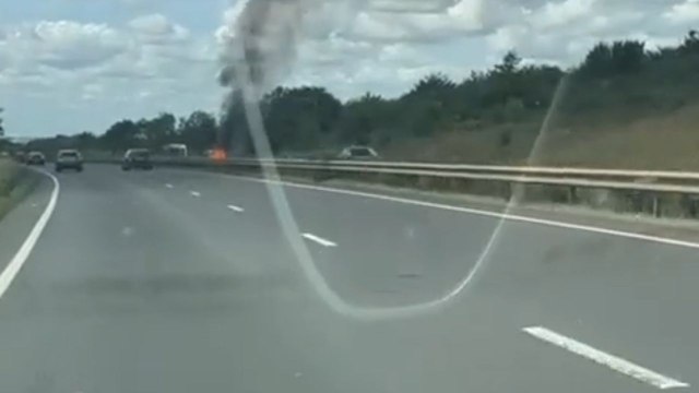 'Can't Park There, Sir!' - Driver can't help but crack a joke upon seeing car on fire