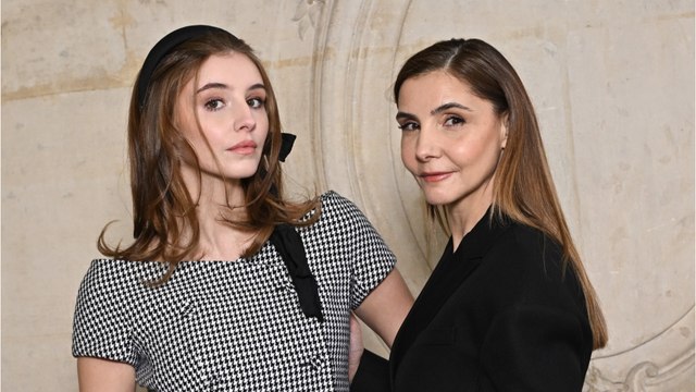 GALA VIDEO - PHOTO - Clotilde Courau, ses filles Vittoria et Luisa plus proches que jamais : “L’amour de ma vie”