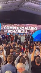 Descerramento da placa que simboliza inauguração da obra do Complexo Scharlau