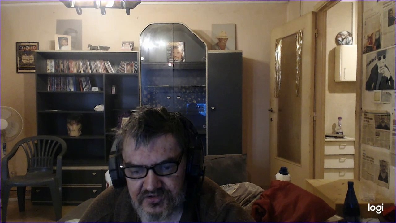 sophion une vrai mongole a 2 h du matin avec ses imitations j ai pleurer de rire  et sa fille imaginaire qui entend ca