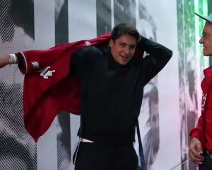 Osmar OLVERA se pone la PLAYERA de los DIABLOS ROJOS del México