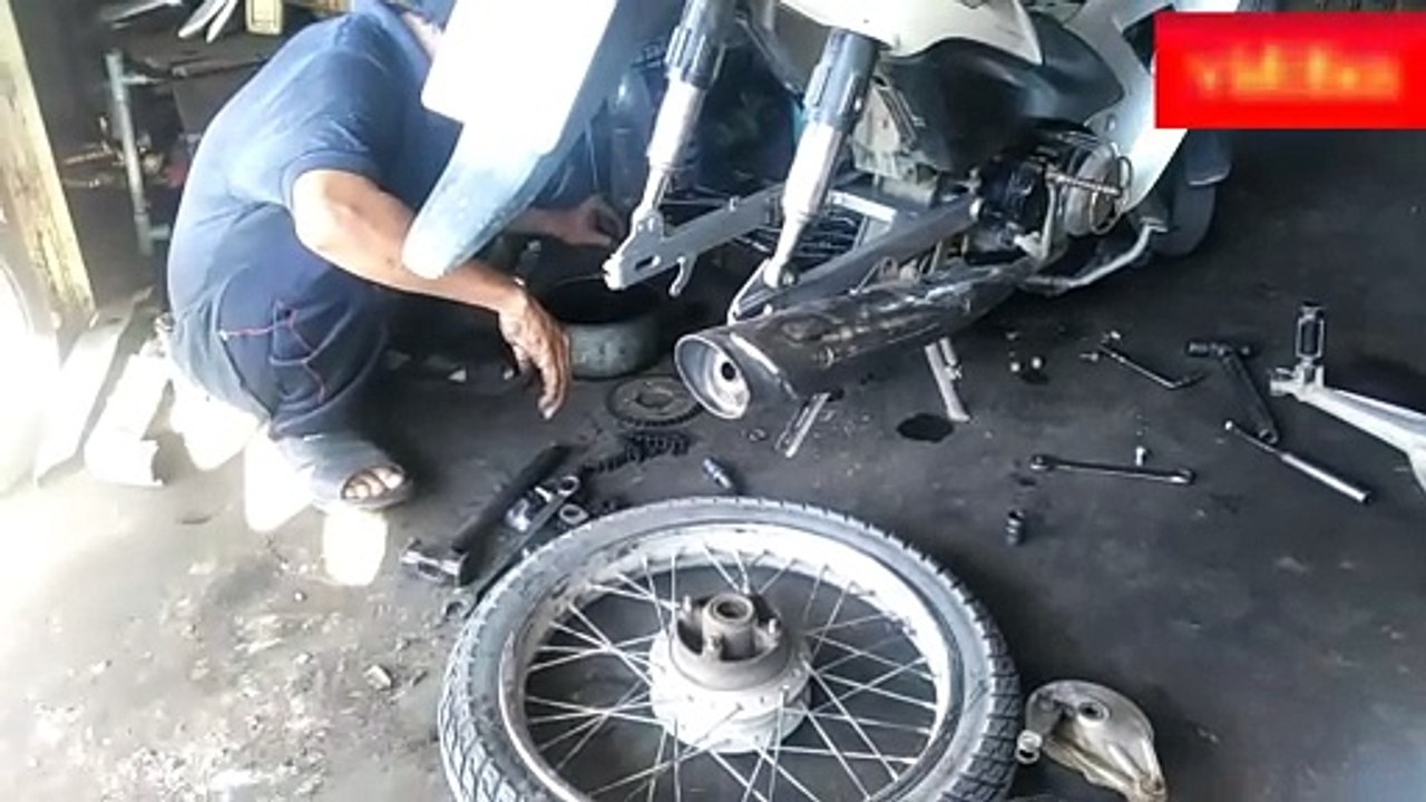Honda motorcycle mechanic