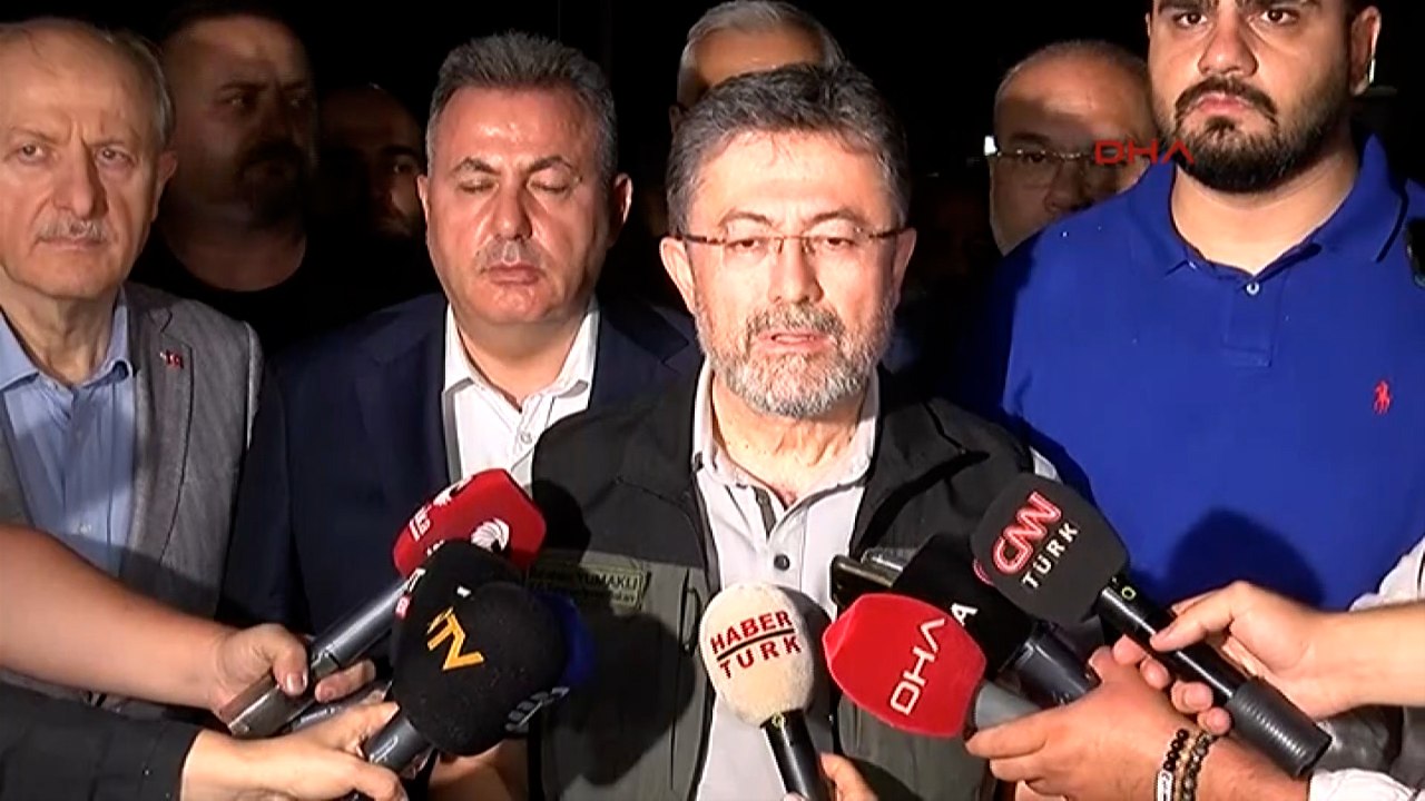 Bakan Yumaklı: İzmir'deki orman yangını piknik...