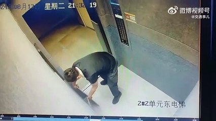 Cet employé n'est vraiment pas chanceux du tout