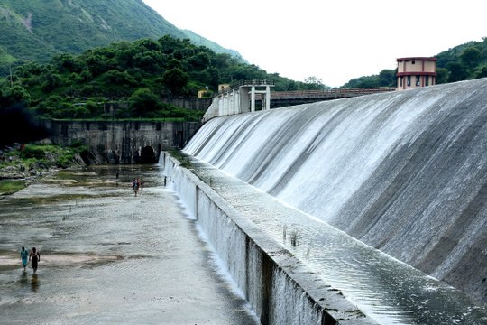 Rajsamand: बाघेरी नाका छलका, चल रही है डेढ़ इंच की चादर