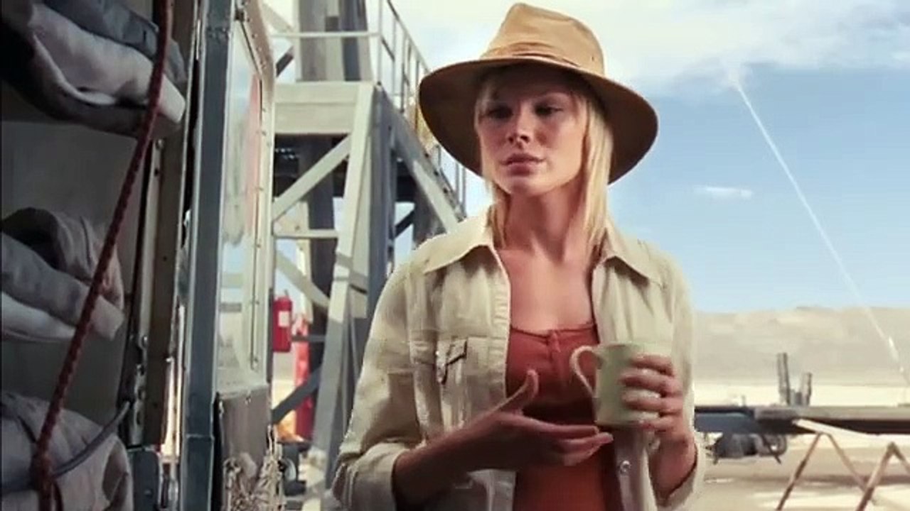 Nine Miles Down (2009) Movie Explained in Hindi/Urdu