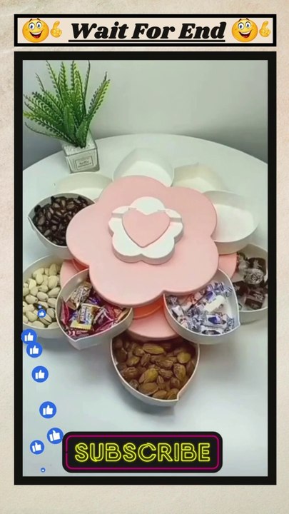 A Snack Box Candy Dish, Petal Rotating Dried Fruit Plate Snacks Storage Tray