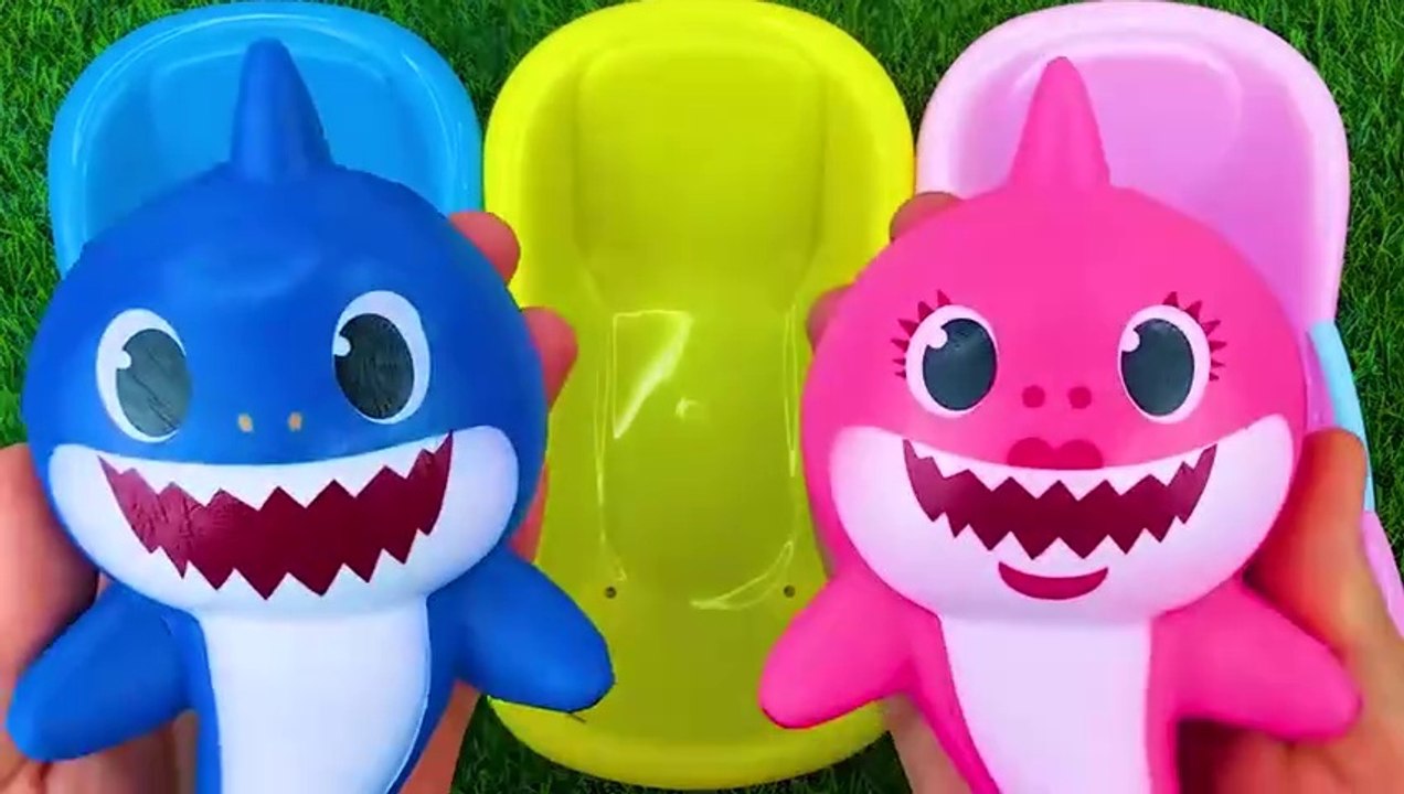 Satisfying ASMR l Magic Bathtubs with Rainbow Kinetic Sand M&M's & Skittles Candy Mixing Cutting (1)