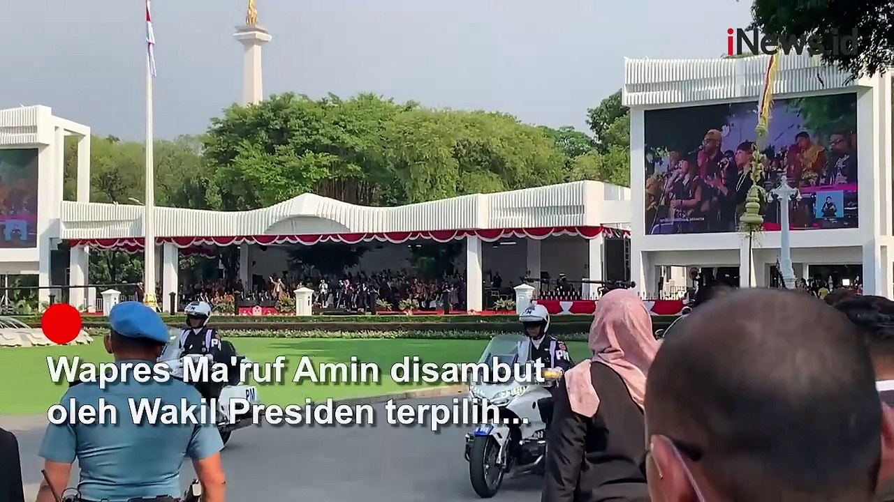 Wapres Ma'ruf Amin Disambut Gibran dan Keluarga saat Hadiri Penurunan Bendera Merah Putih di Istana Merdeka