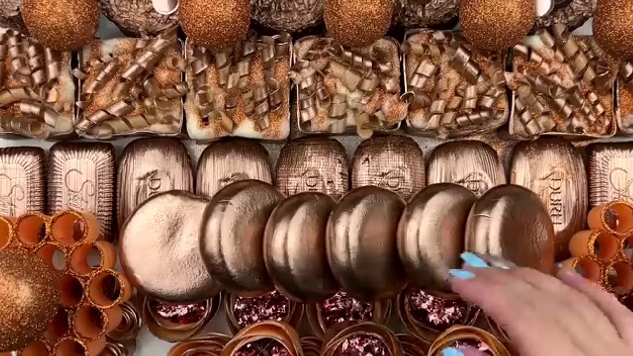 Crushing soap stripes