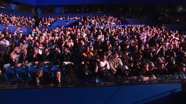 UFC 305 - La pesée pour Du Plessis et Adesanya