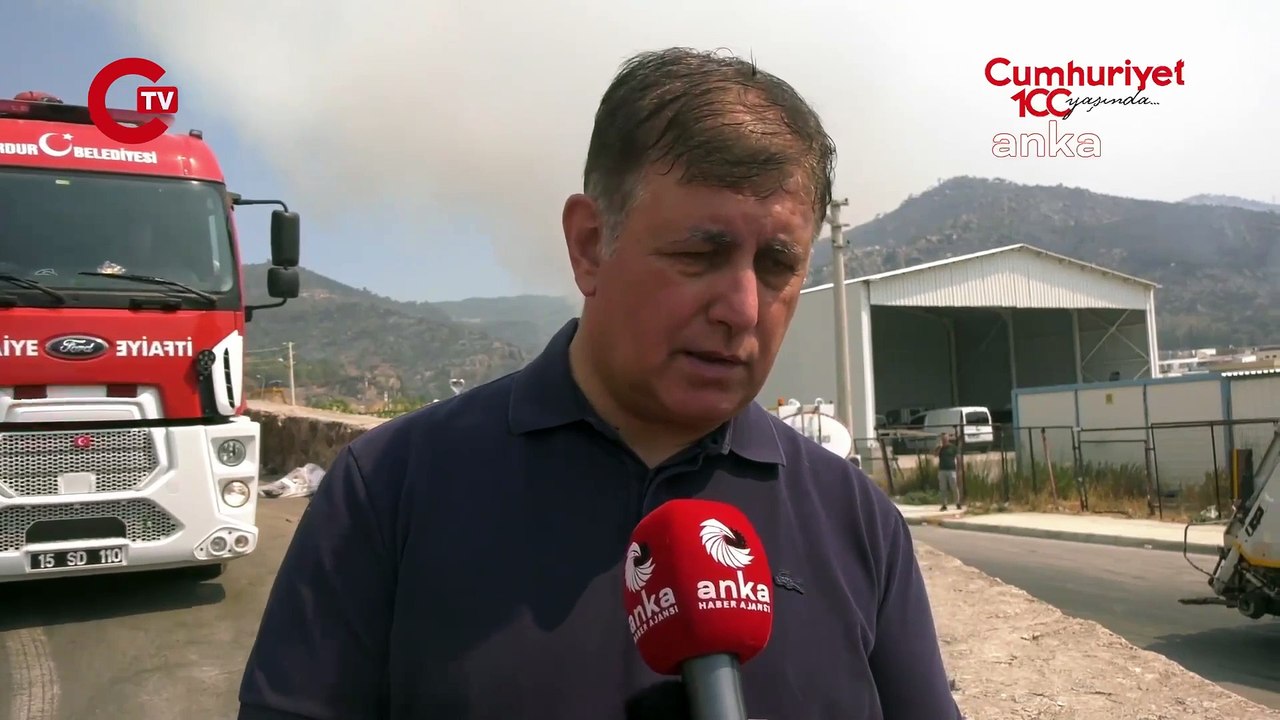 İzmir'deki yangında ikinci gün… Cemil Tugay ''Yerleşim alanlarına yakın bölümlerdeki yangın durmuş durumda''