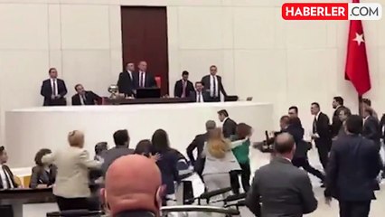Meclis'teki yumruklu kavga dünya basınında: Kadın vekilin kanı kürsüye sıçradı