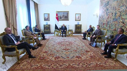الرئيس المصري ووزير الخارجية الفرنسي يبحثان جهود خفض التصعيد الإقليمي