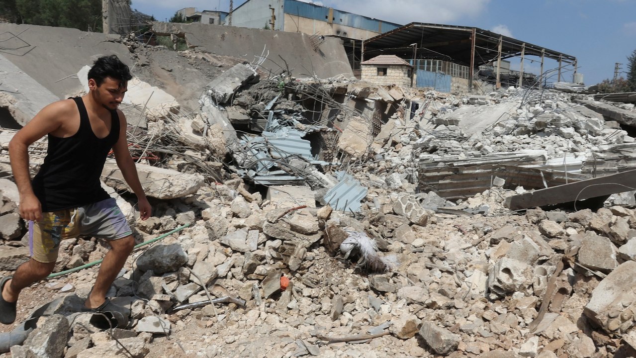 Israel mata a 10 civiles en uno de sus ataques más letales en el Líbano