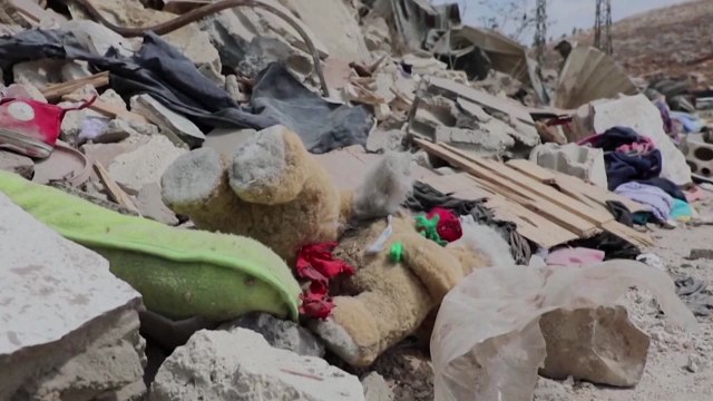 이스라엘, 헤즈볼라 겨냥 레바논 남부 공습... 최소 10명 사망 / YTN