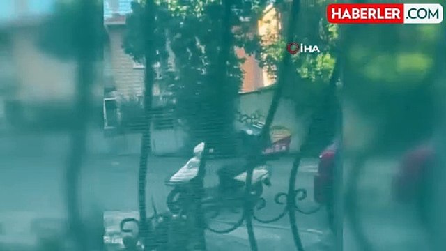 Sipariş götürdüğü genç kadının kapısından günlerce ayrılmayan kurye ayrıldı