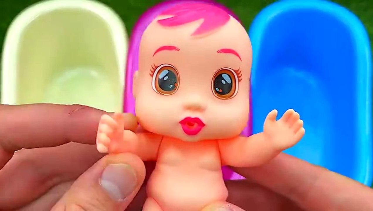 ASMR Satisfying - Color 3 BathTub Mixing Rainbow Candy with Baby - Cutting Video