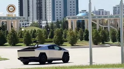 Líder da Chechénia exibe Tesla Cybertruck (e agradece ao "génio" Musk)
