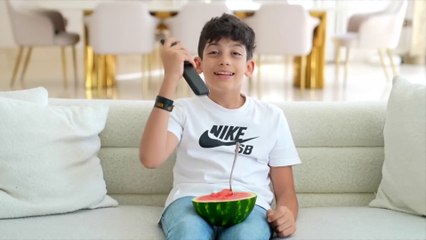 Jason Vlogs - Jason Plays vs Pacman in Real Life Game Challenge