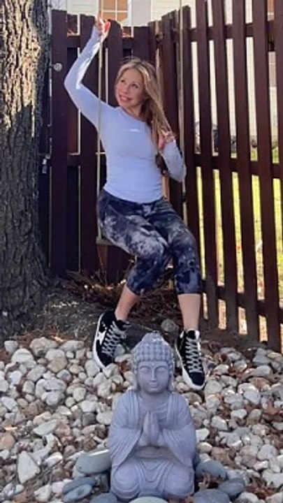 Women's Capri Yoga Pants with Pockets