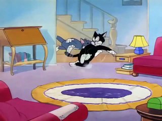 Tom And Jerry - 32 - A Mouse İn The House