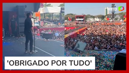 Cantor Leonardo se emociona ao falar de morte de Silvio Santos em show